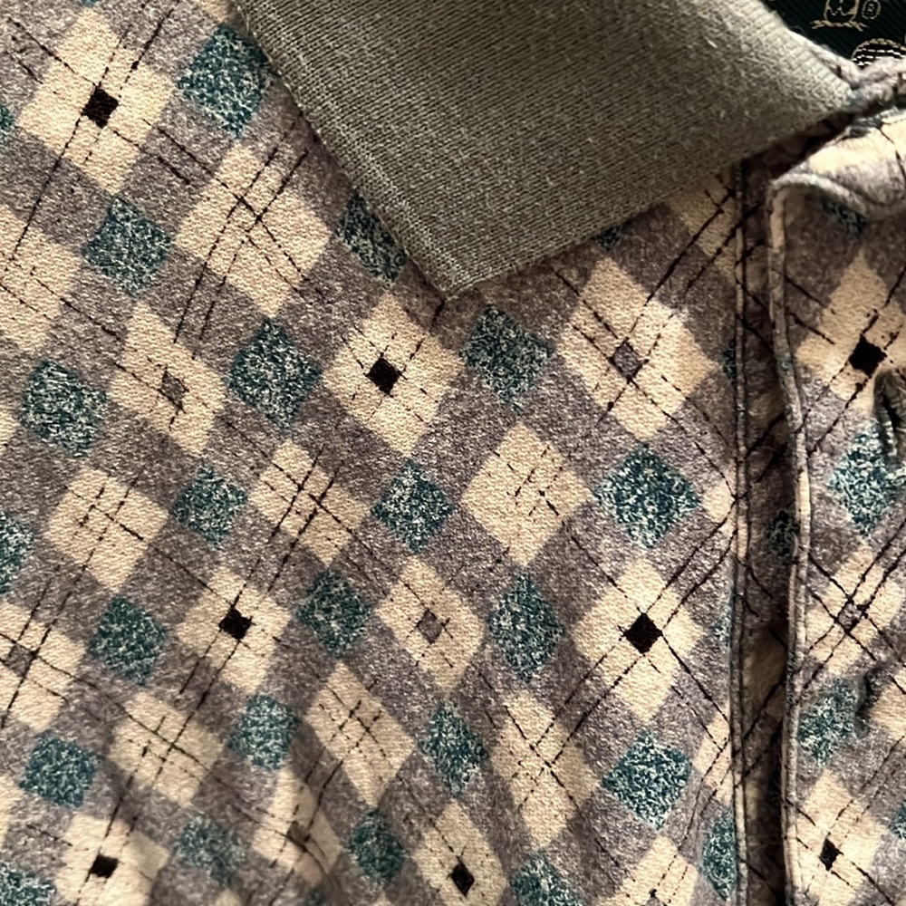 Diamond Pattern Golf Shirt - Picture 2 of 4